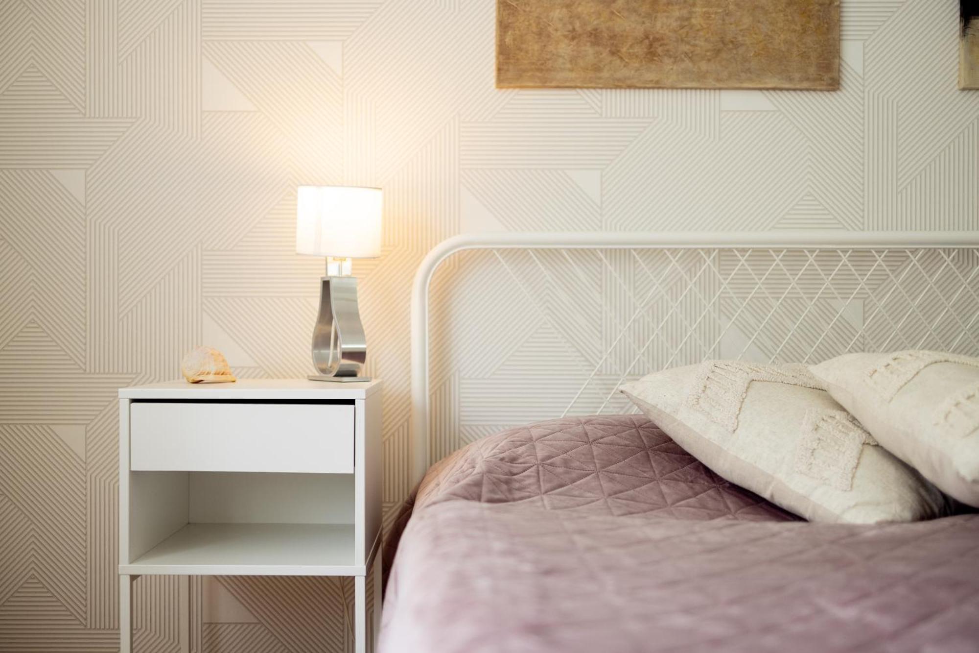 Large Two Bedroom Family App - Free Parking Ljubljana Dış mekan fotoğraf